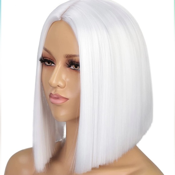 White Short Bob Synthetic Wig - Picture 2 of 4